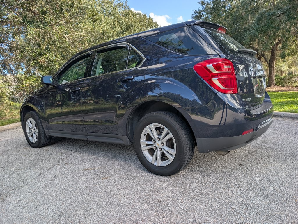 Used 2017 Chevrolet Equinox LS FWD image 6