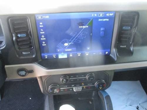 Used 2022 Ford Bronco Wildtrak image 8