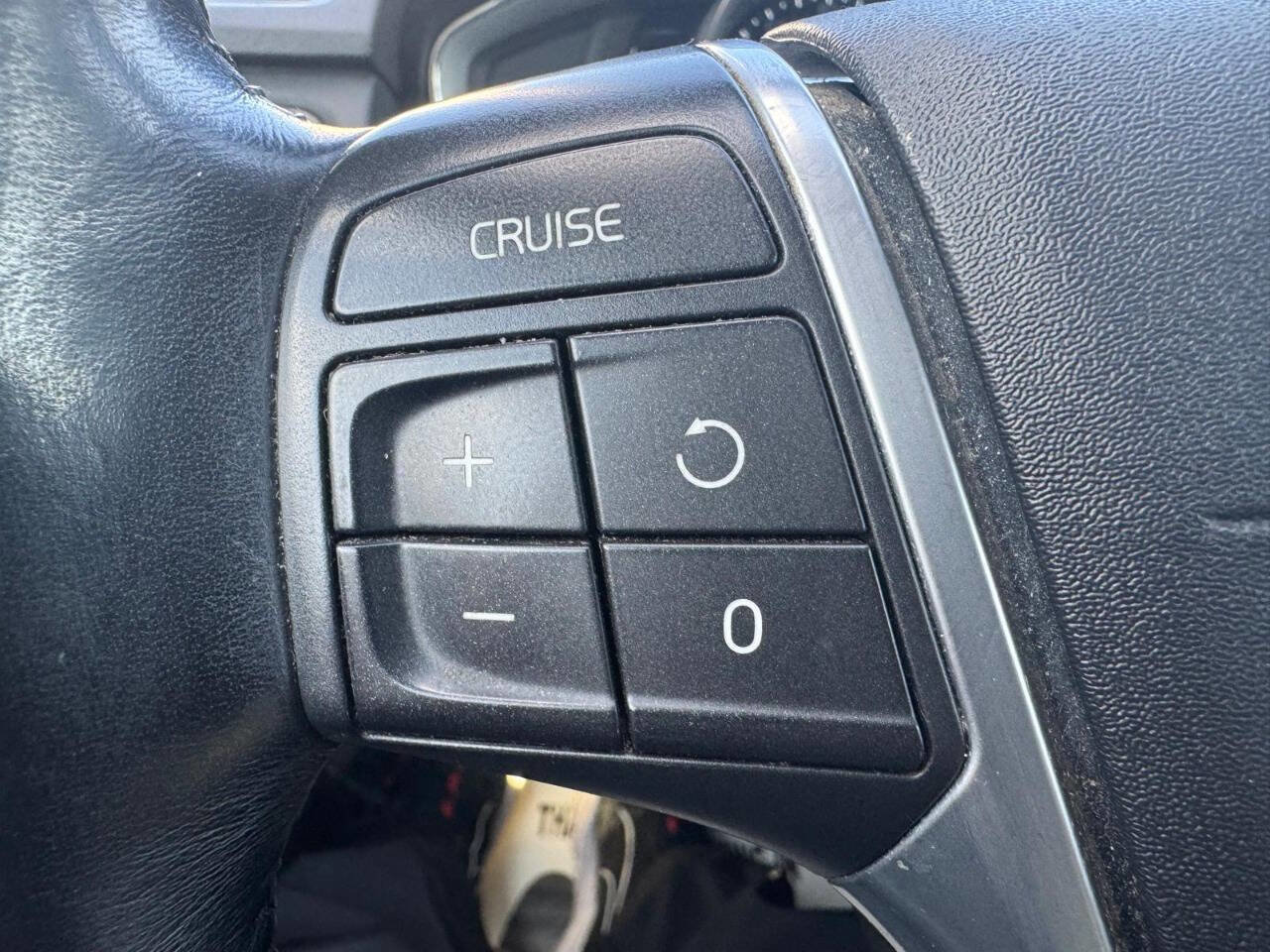 Used 2015 Volvo XC70 T6 image 16