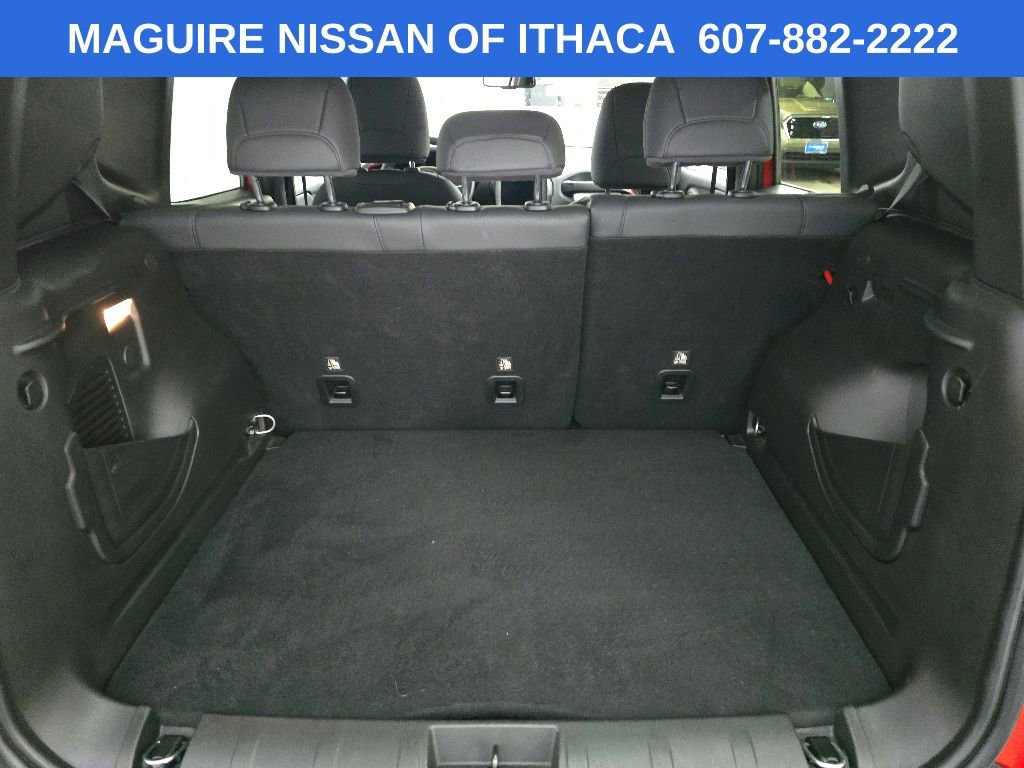 Used 2023 Jeep Renegade Trailhawk w/ Trailhawk Elite Group AWD/4WD image 11