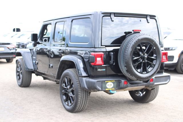 Used 2024 Jeep Wrangler Unlimited Sahara AWD/4WD image 3