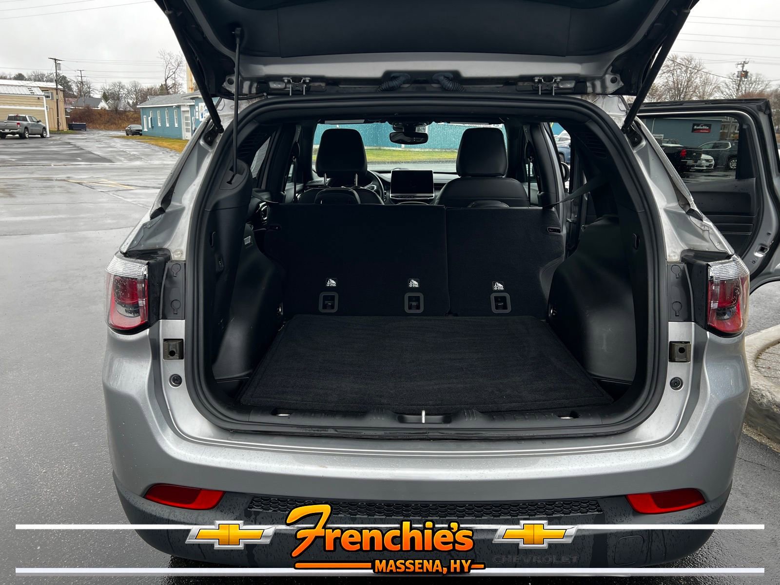 Used 2022 Jeep Compass Latitude w/ Convenience Group AWD/4WD image 6
