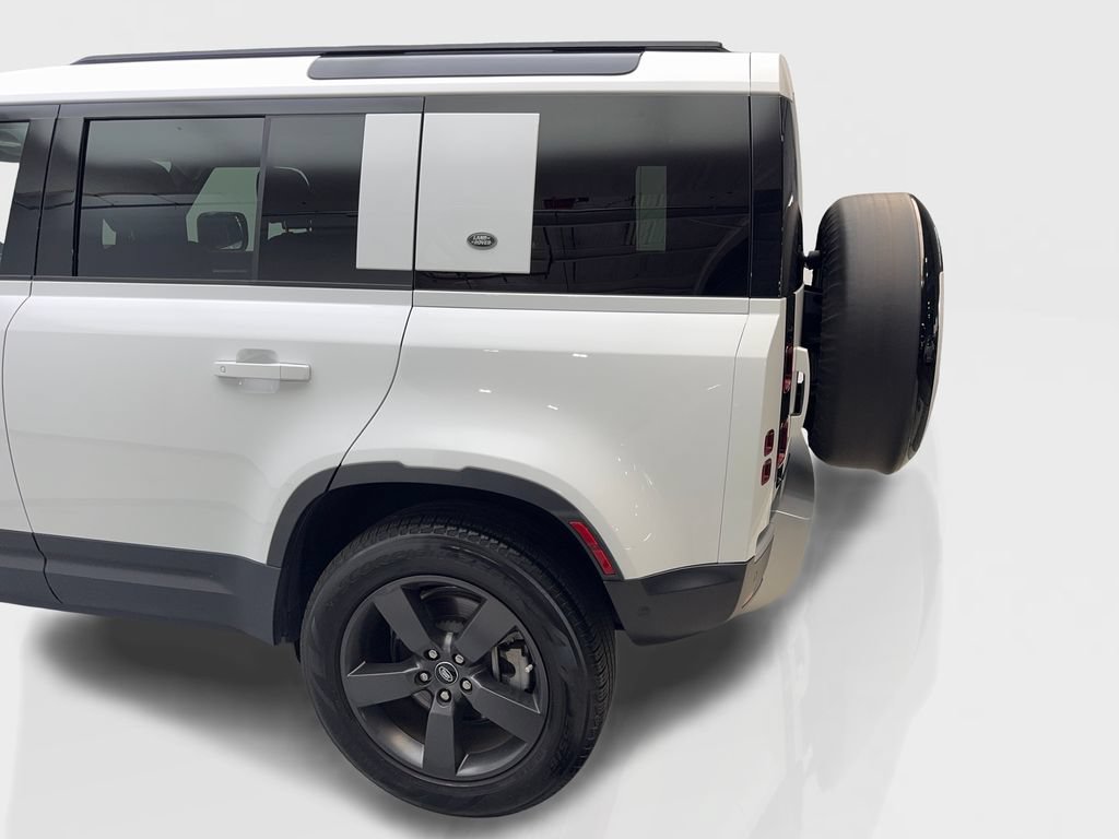Used 2024 Land Rover Defender 110 S AWD/4WD image 18