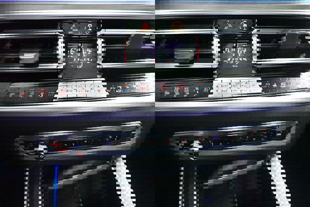 Used 2022 BMW X5 xDrive40i w/ Climate Comfort Package image 21