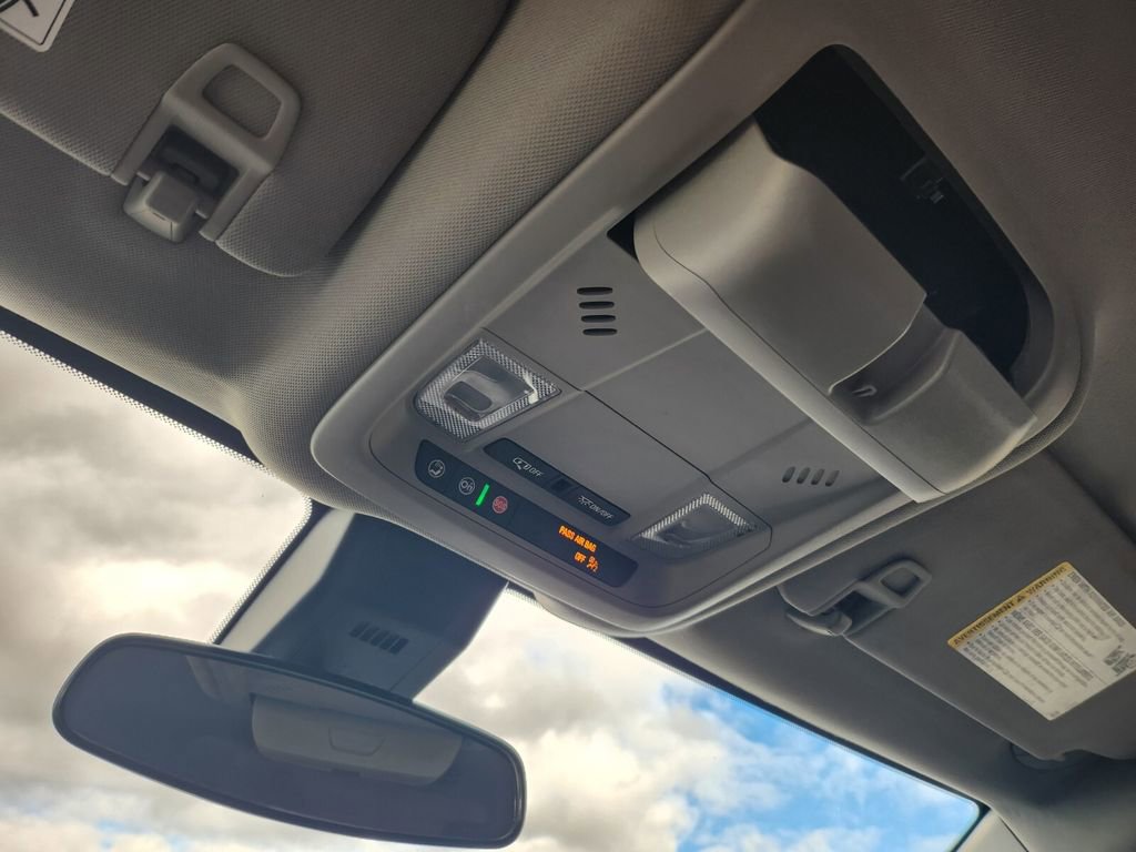 Used 2024 Chevrolet Equinox LT image 19