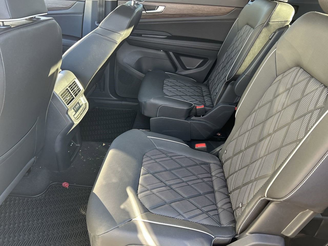 New 2026 Volkswagen Atlas SEL Premium R-Line image 12