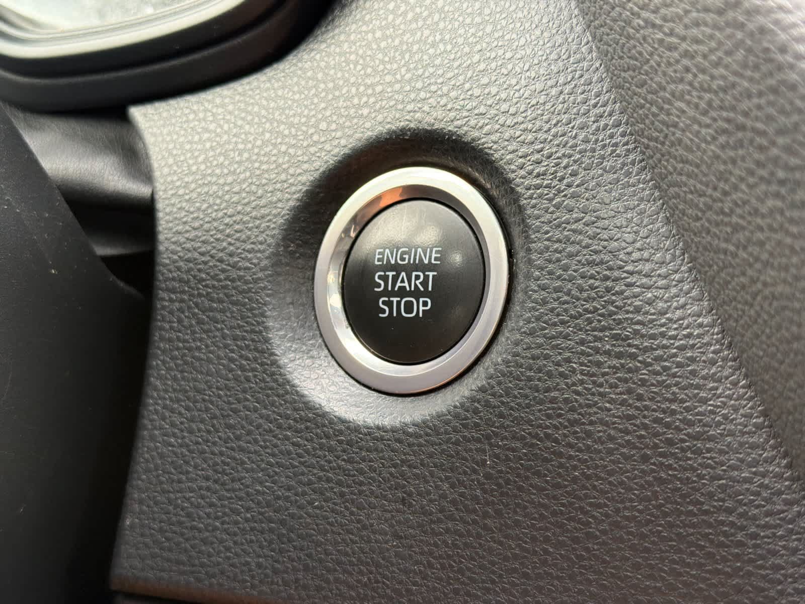 Used 2024 Toyota Corolla SE w/ SE Premium Package FWD image 22