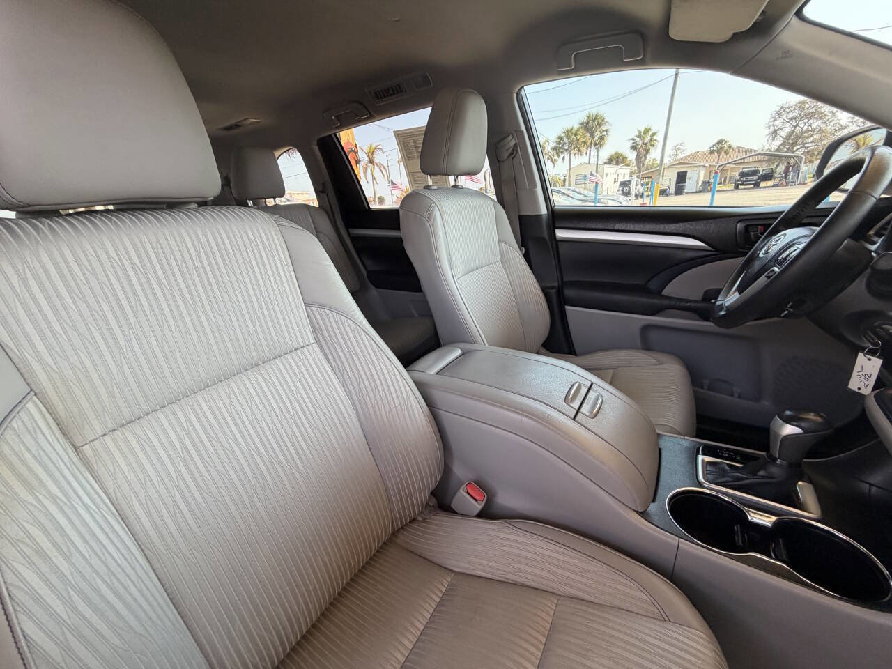 Used 2015 Toyota Highlander Plus image 19