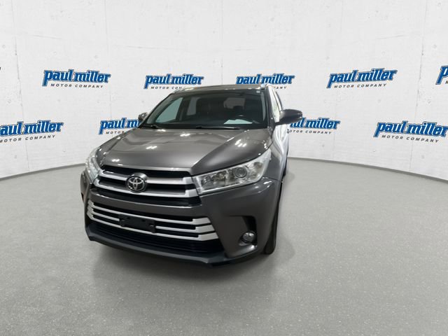Used 2017 Toyota Highlander XLE image 4