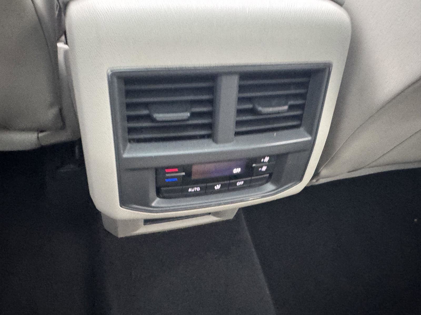 Used 2019 Volkswagen Atlas SEL R-Line image 20