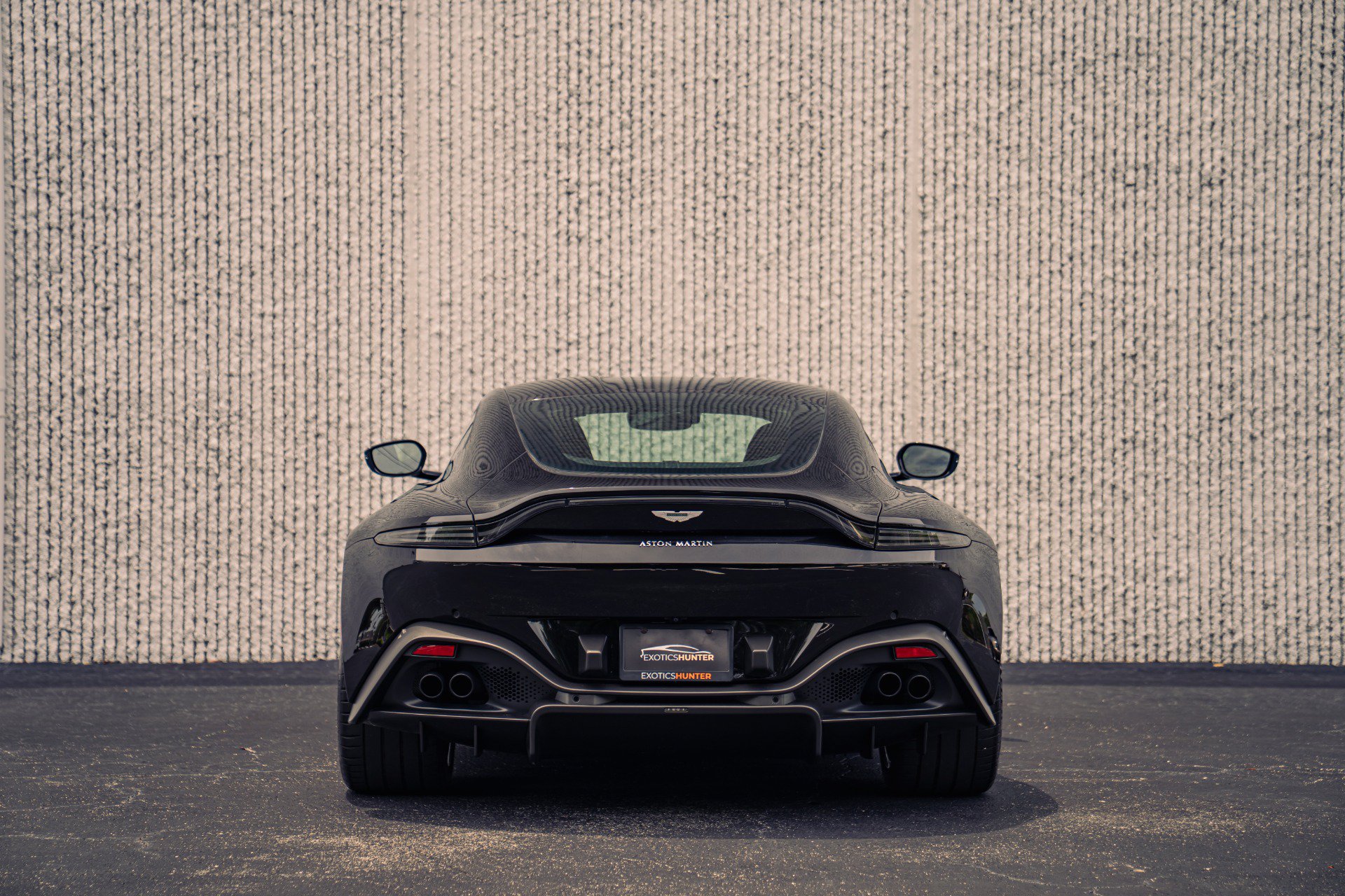 Used 2020 Aston Martin V8 Vantage Coupe RWD image 9