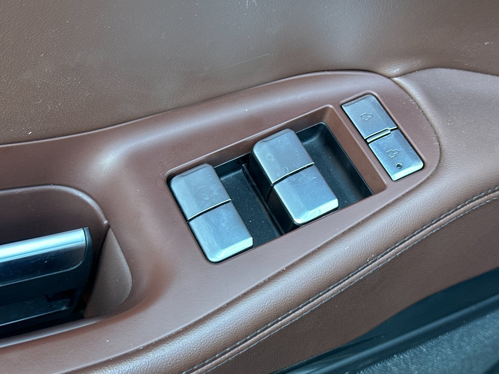 Certified 2025 Lincoln Navigator Reserve AWD/4WD image 11