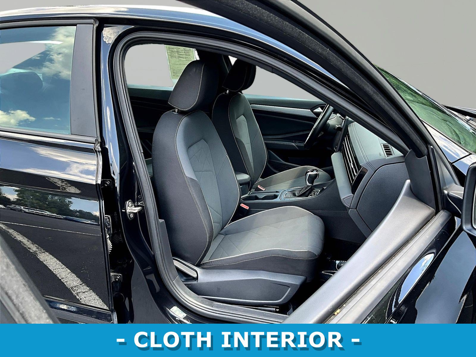 Used 2025 Volkswagen Jetta Sport FWD image 27