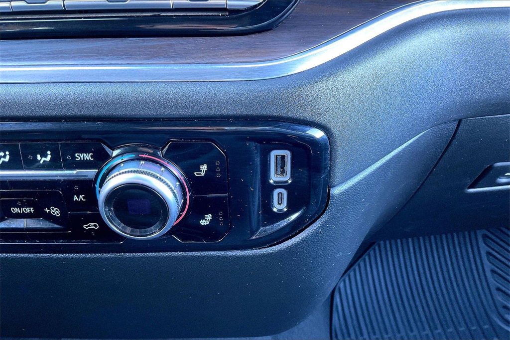 Used 2025 GMC Sierra 1500 SLT image 31