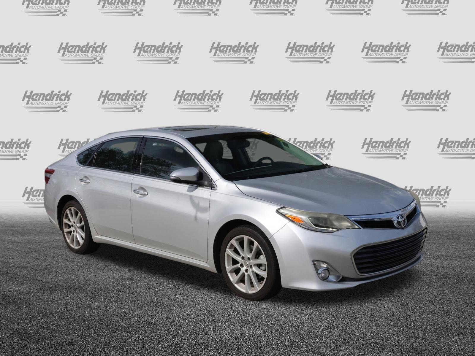Used 2013 Toyota Avalon Limited image 2