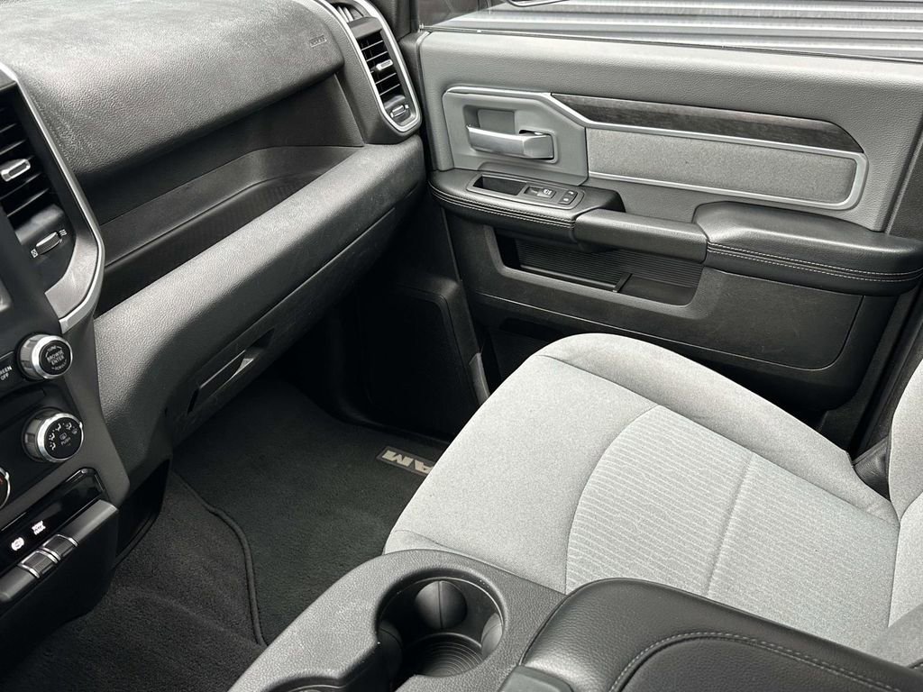 Used 2022 RAM 2500 Big Horn image 33