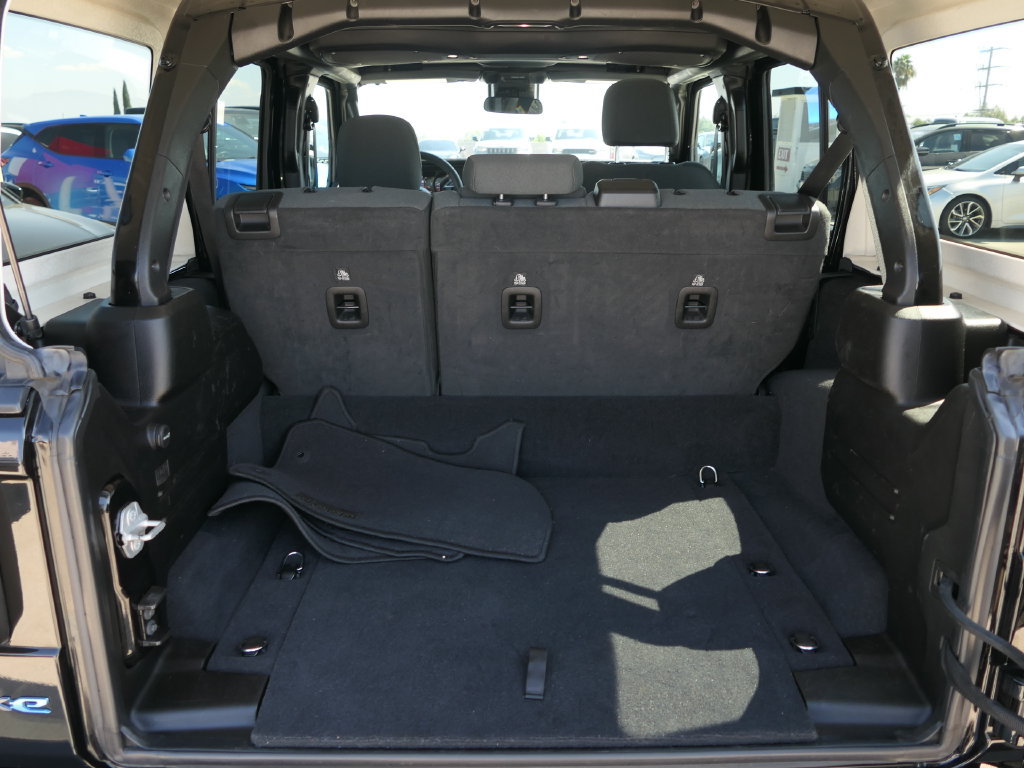 Used 2024 Jeep Wrangler Unlimited AWD/4WD image 22