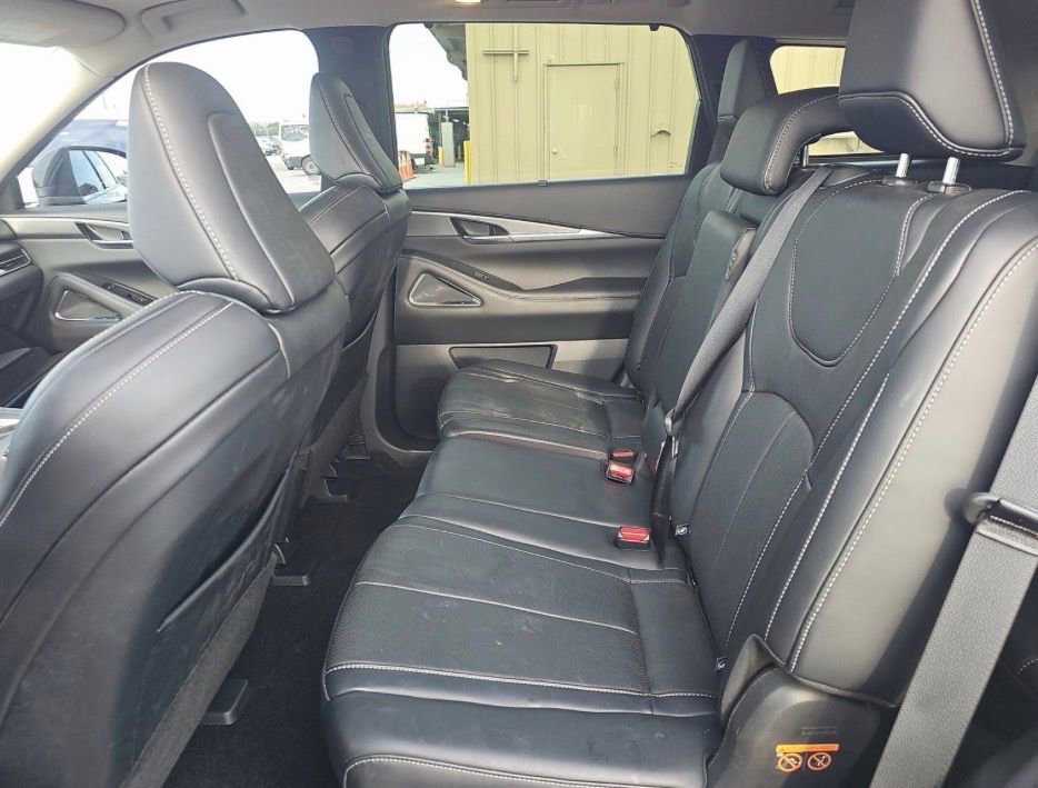 Used 2023 INFINITI QX60 Luxe w/ Performance Audio Package image 10