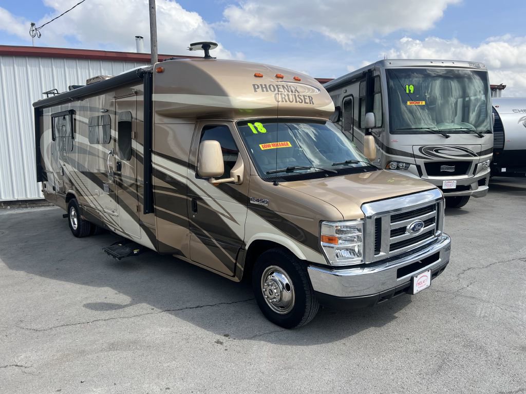 Used 2017 Ford E-450 and Econoline 450 Super Duty w/ Motorhome Prep Package image 1
