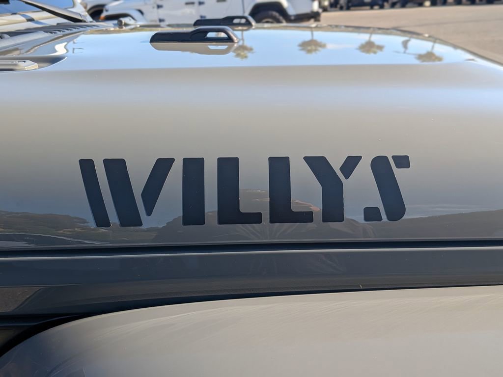 Used 2023 Jeep Gladiator Willys image 28