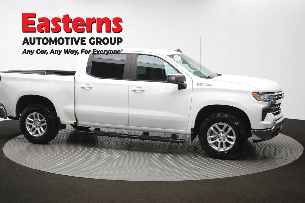 Used 2023 Chevrolet Silverado 1500 LT AWD/4WD image 44