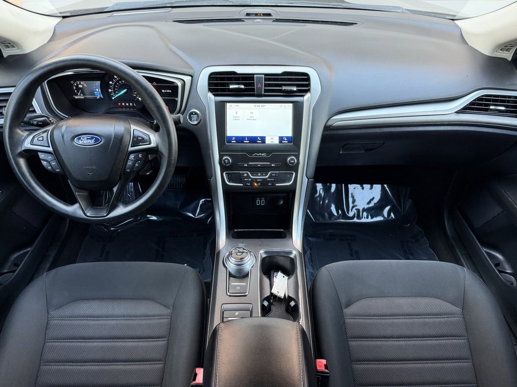 Used 2020 Ford Fusion SE image 18