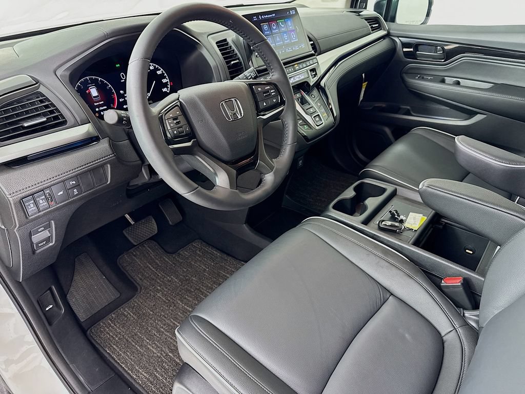 Used 2026 Honda Odyssey Touring image 11