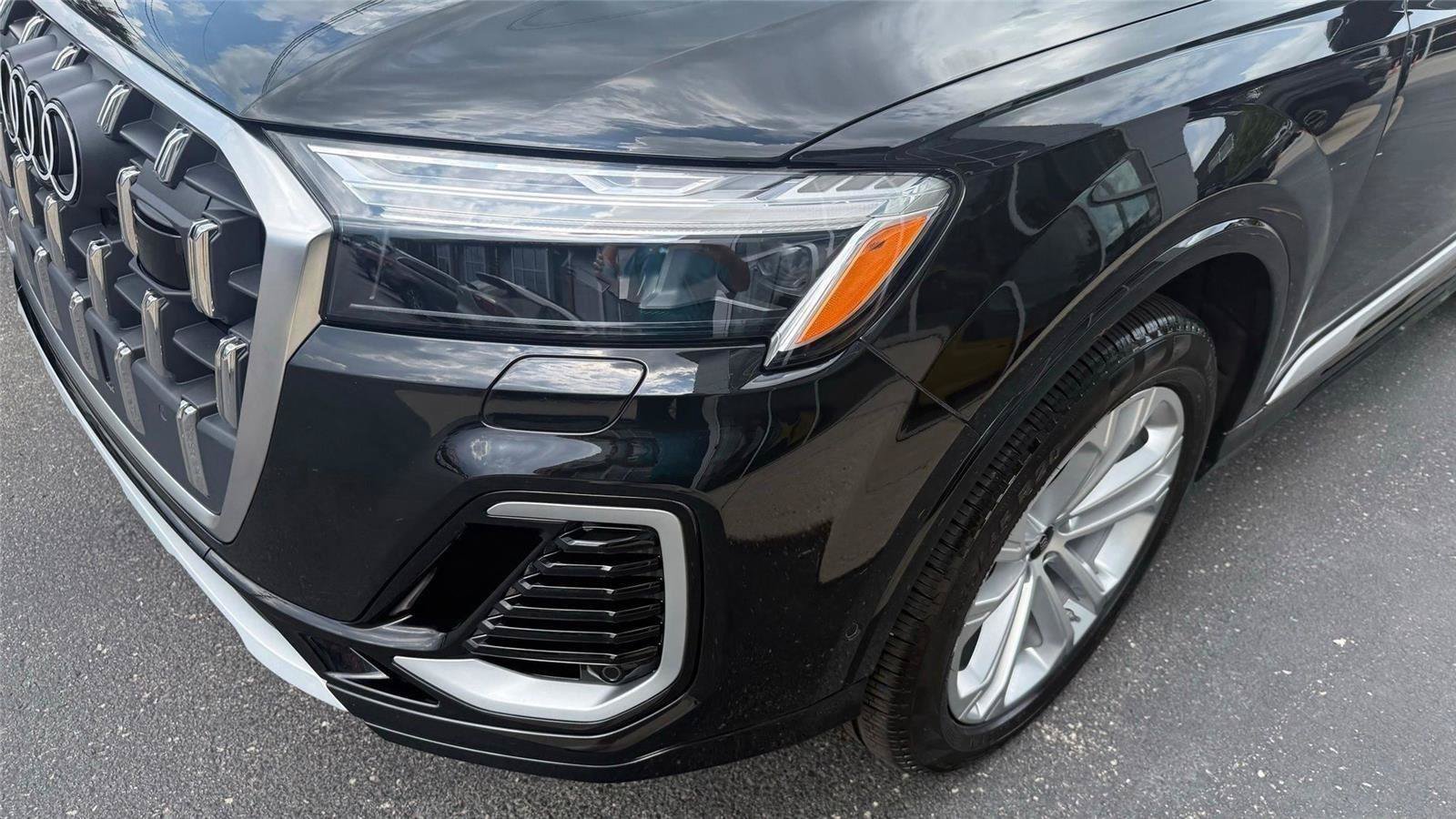 Used 2025 Audi Q7 3.0T Premium Plus AWD/4WD image 18