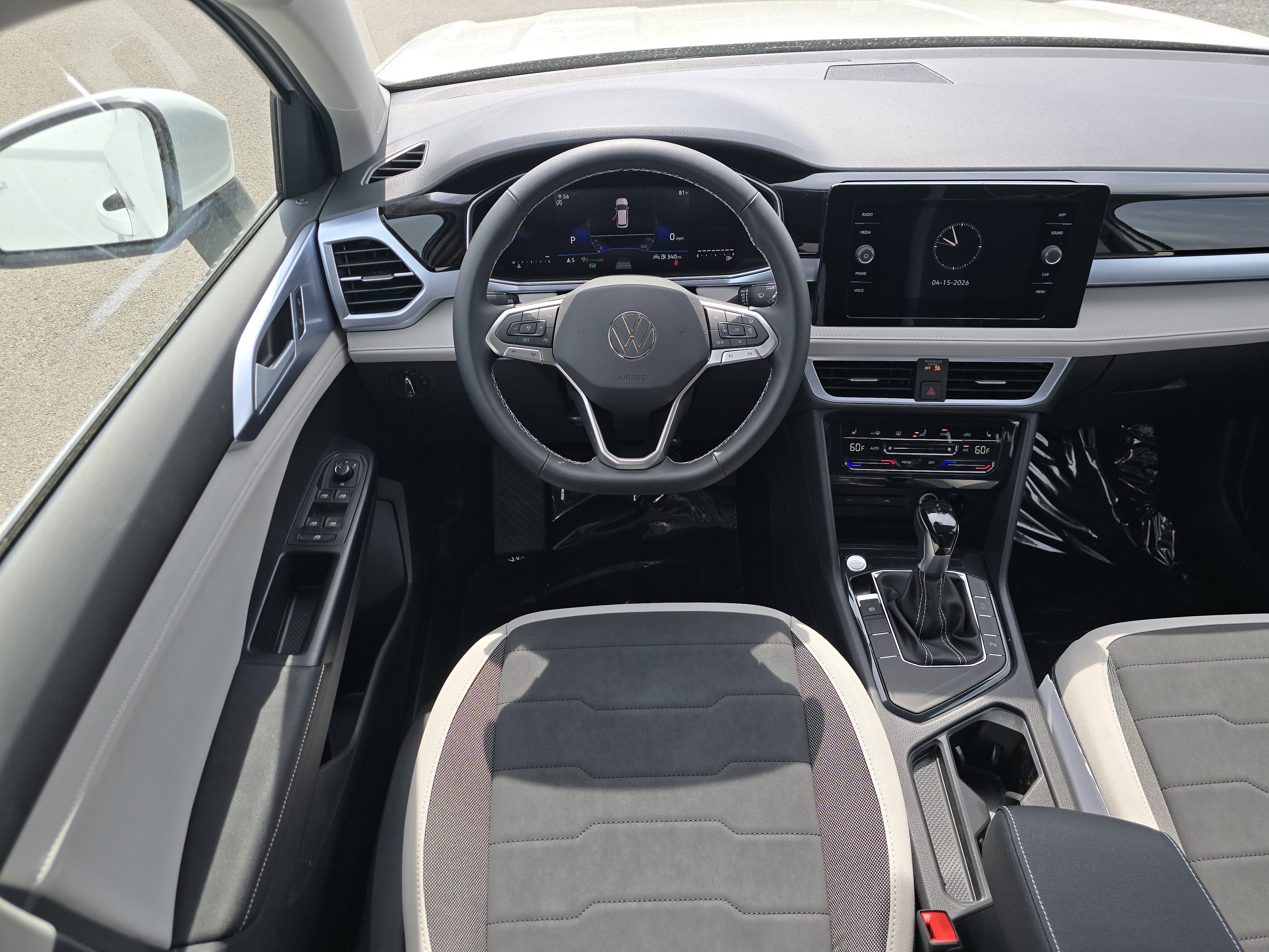 New 2026 Volkswagen Taos SE image 18