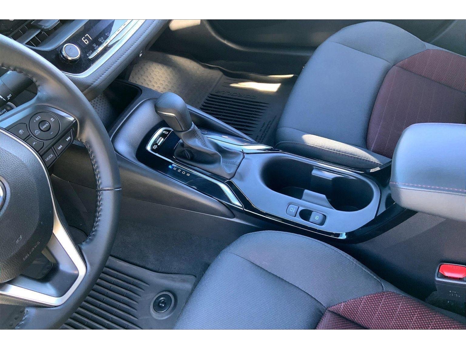 Used 2024 Toyota Corolla SE image 15