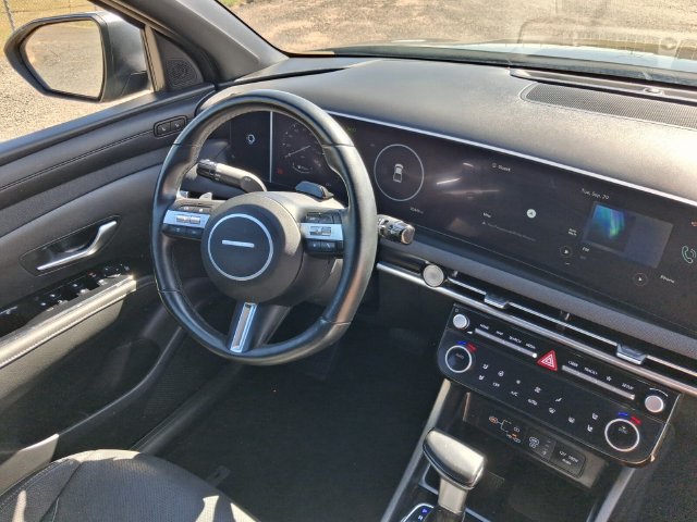 Used 2025 Hyundai Santa Cruz Limited AWD/4WD image 16