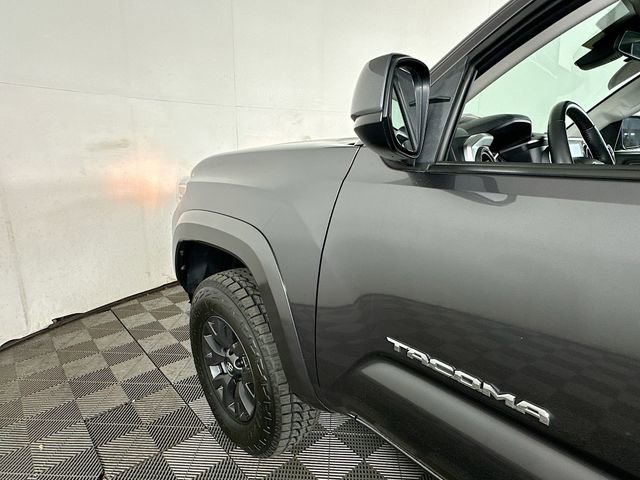 Certified 2022 Toyota Tacoma SR5 image 28