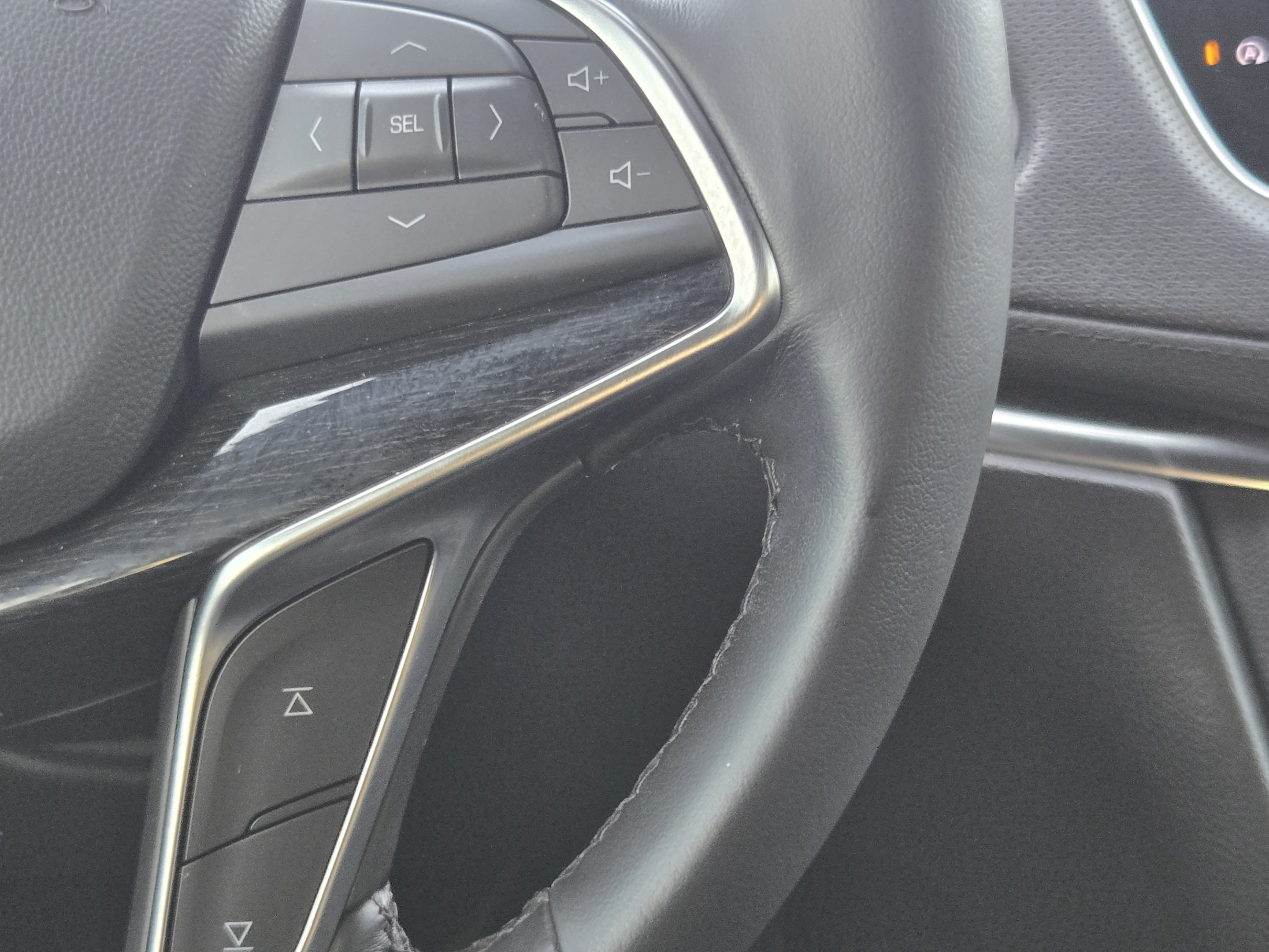 Used 2023 Cadillac XT5 Premium Luxury w/ Technology Package FWD image 25