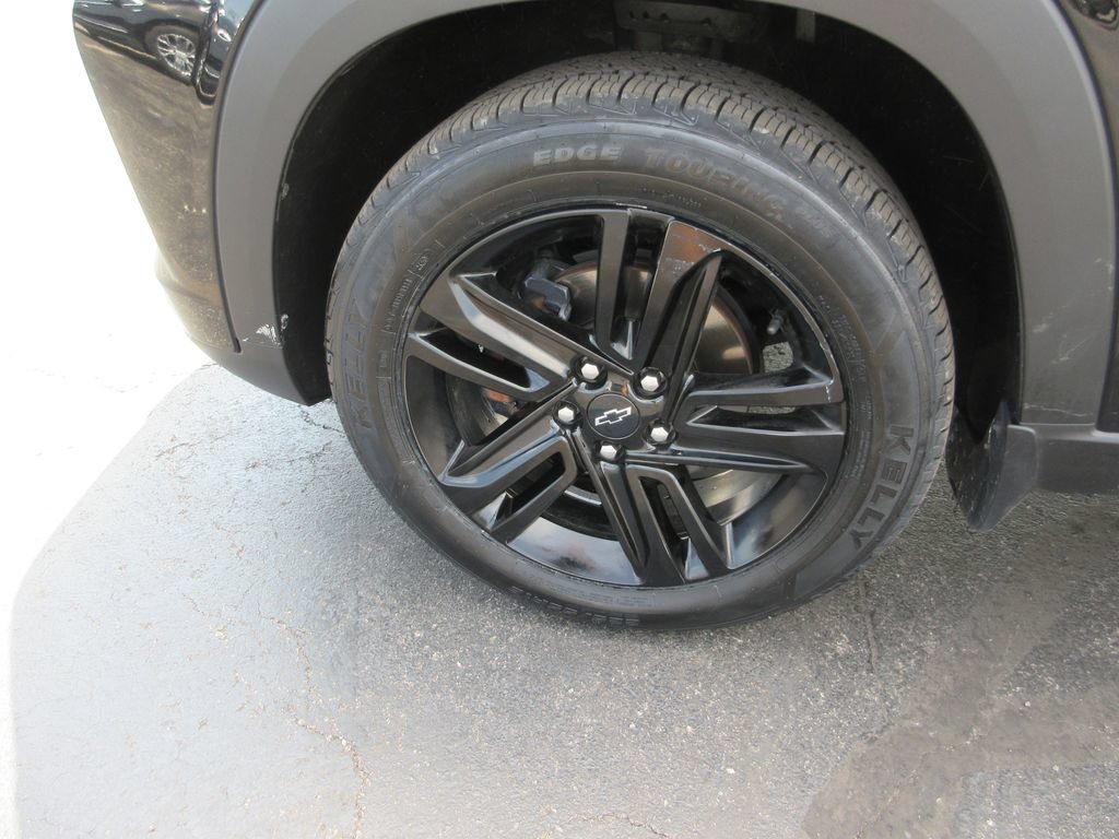 Used 2025 Chevrolet Trax ACTIV w/ Driver Confidence Package FWD image 14