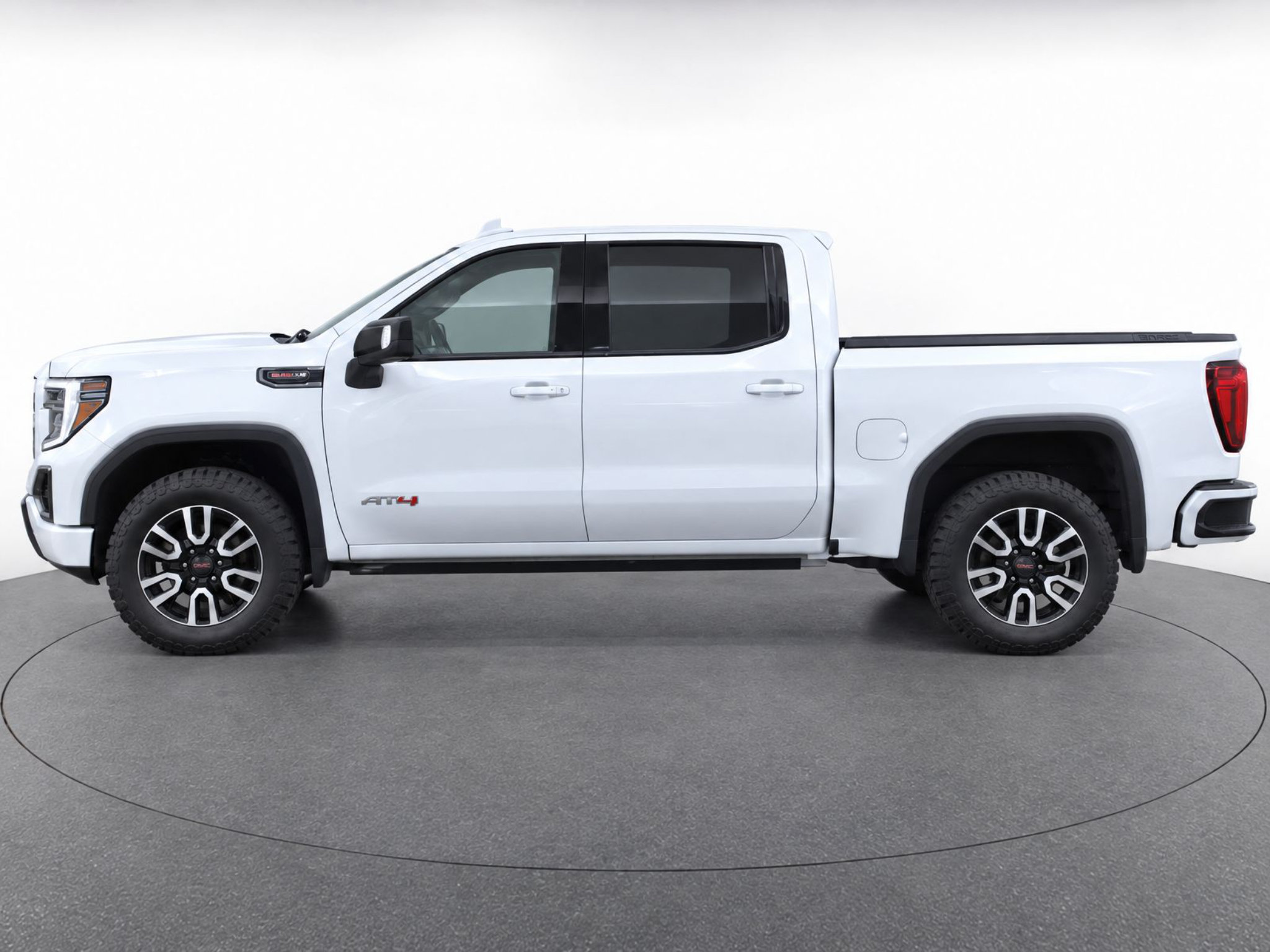 Used 2020 GMC Sierra 1500 AT4 w/ AT4 Premium Package AWD/4WD image 6