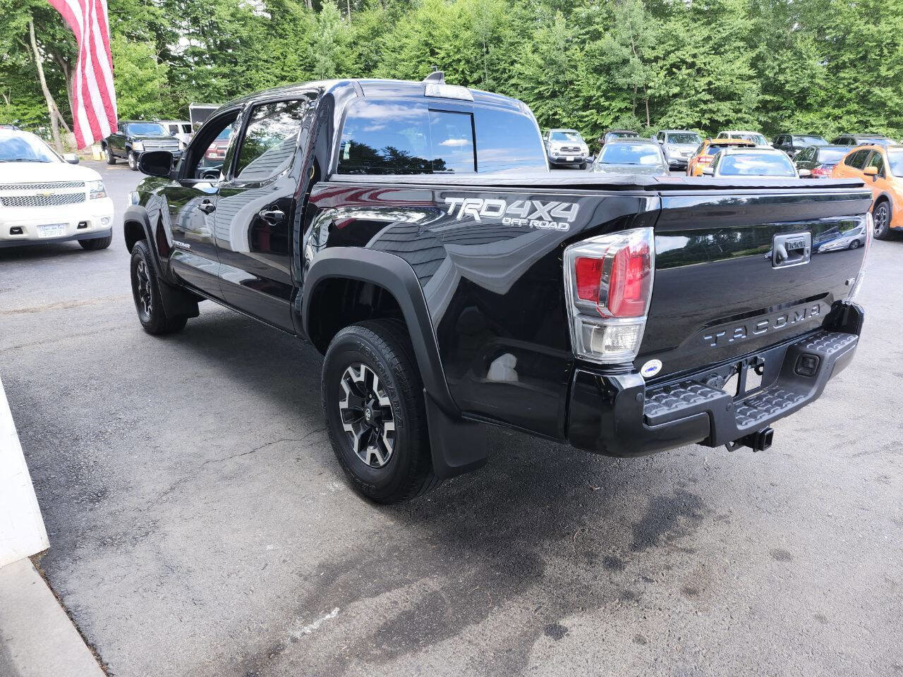 Used 2020 Toyota Tacoma TRD Off-Road w/ TRD Premium Off Road Package image 4