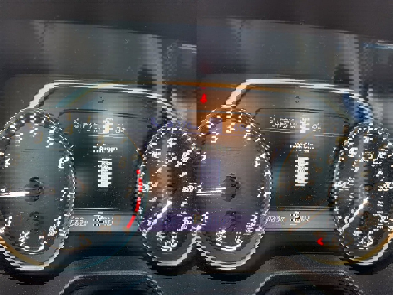 Used 2021 Nissan Titan SV w/ SV Convenience Package image 16