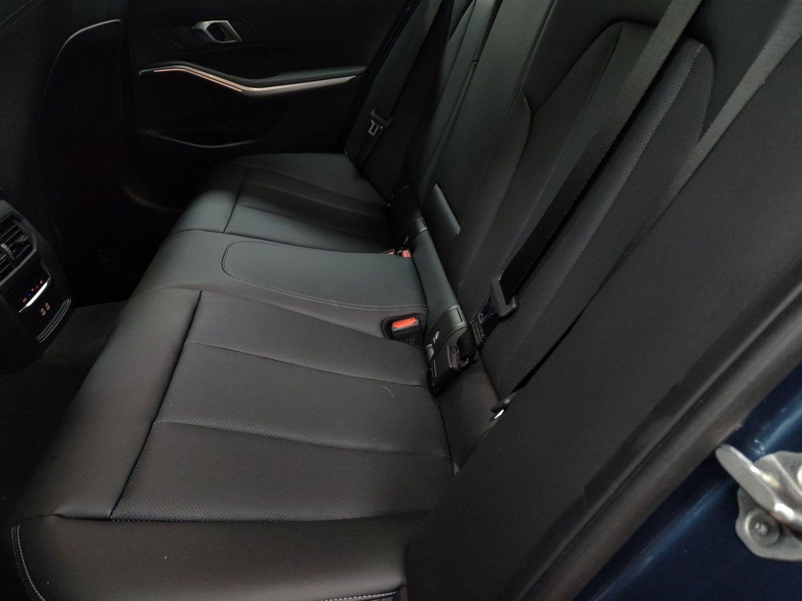 Used 2025 BMW 330i xDrive Sedan image 14