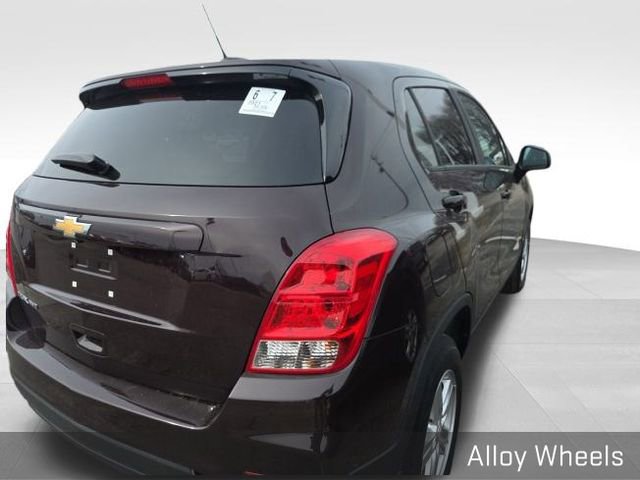 Used 2021 Chevrolet Trax LS w/ Tint and Cruise Package image 6