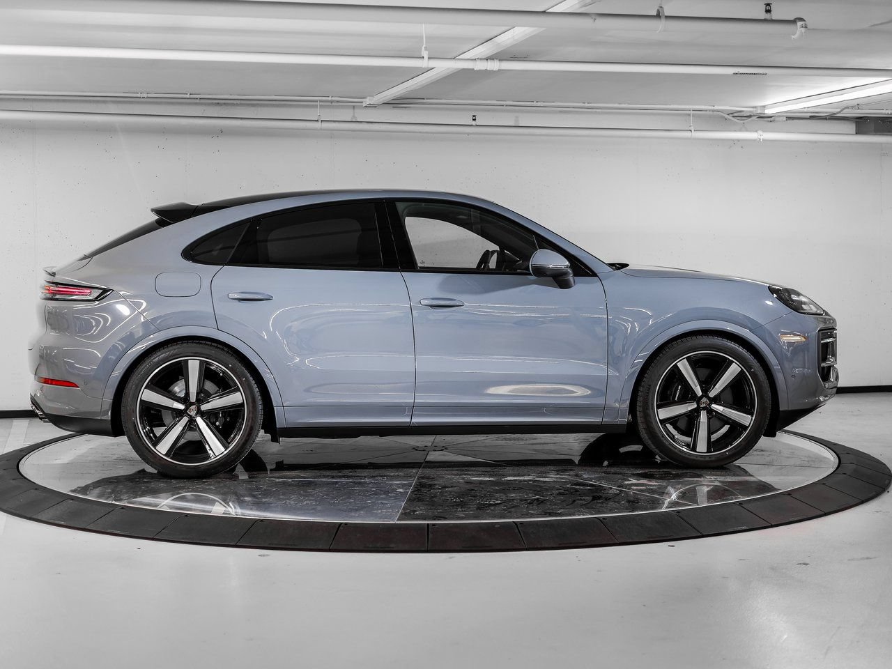 New 2026 Porsche Cayenne Coupe AWD/4WD image 8