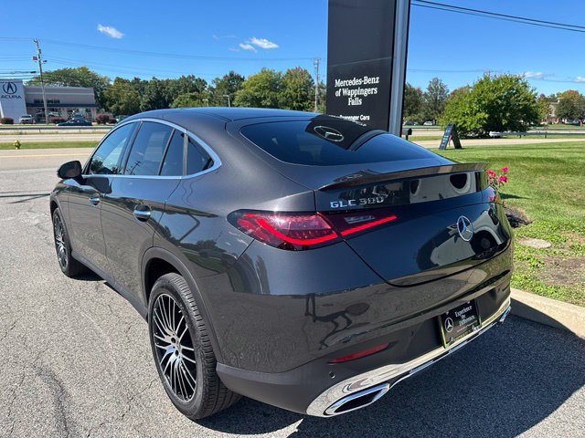 Certified 2025 Mercedes-Benz GLC 300 4MATIC image 3