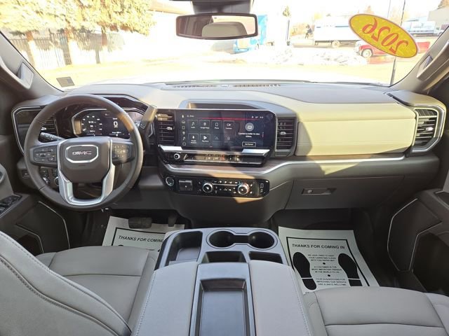 Used 2026 GMC Sierra 3500 SLT image 3