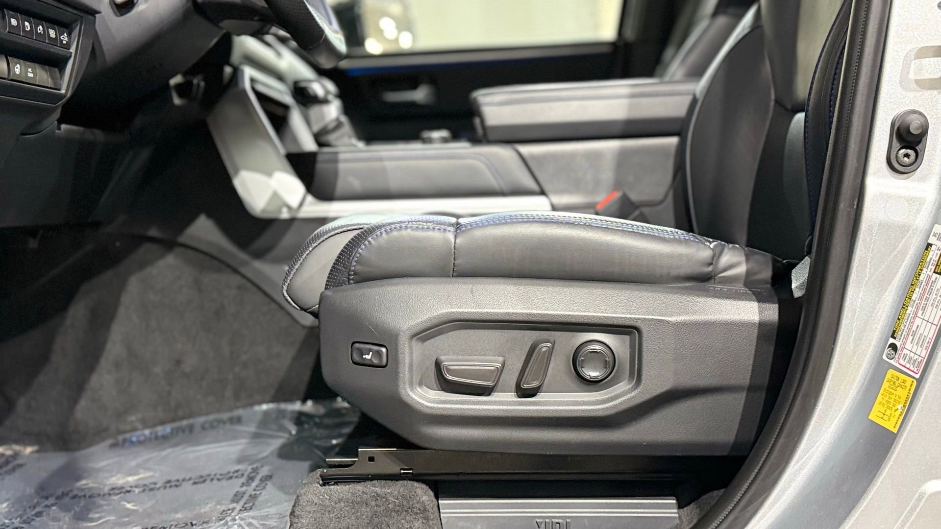 Used 2023 Toyota Sequoia Platinum image 38