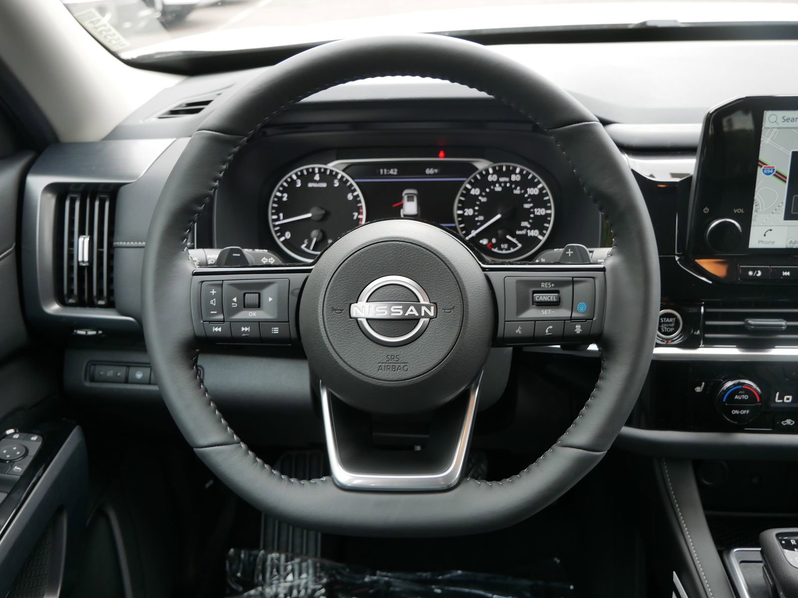 New 2025 Nissan Pathfinder SL image 10