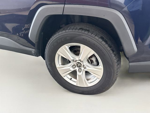 Used 2021 Toyota RAV4 XLE AWD/4WD image 29