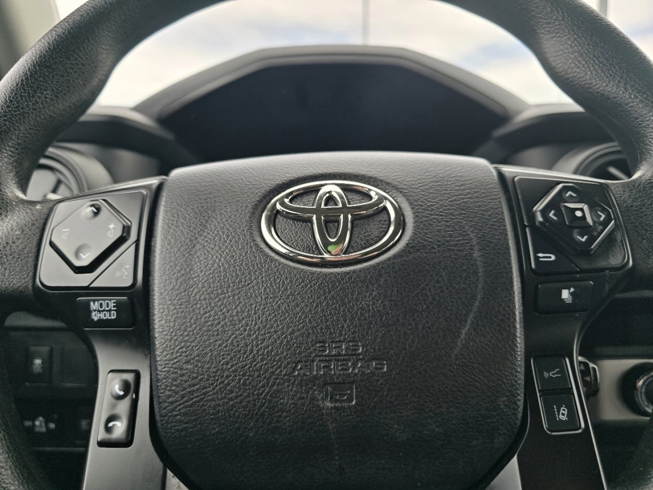 Used 2023 Toyota Tacoma SR AWD/4WD image 25