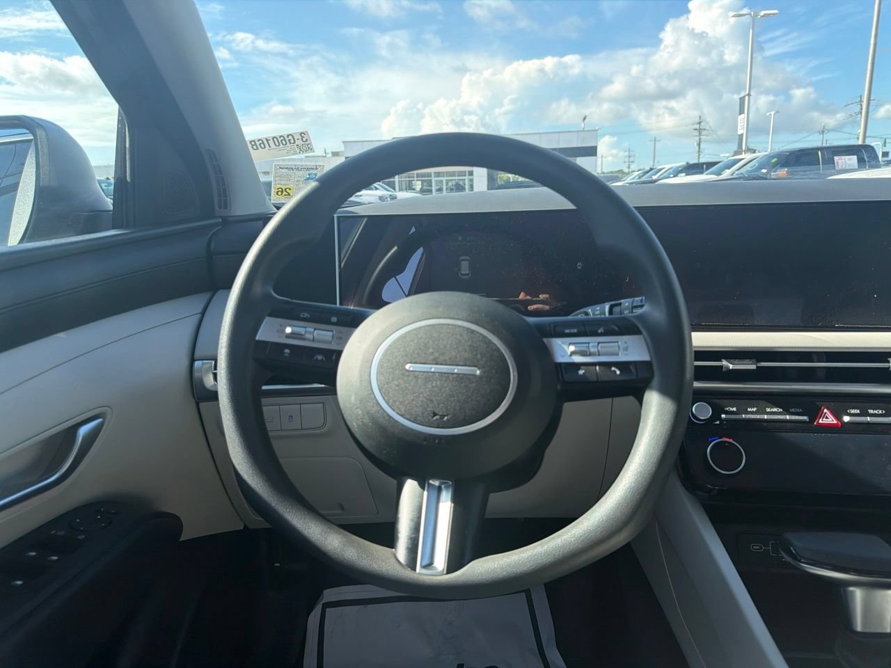 Used 2025 Hyundai Tucson SEL FWD image 11