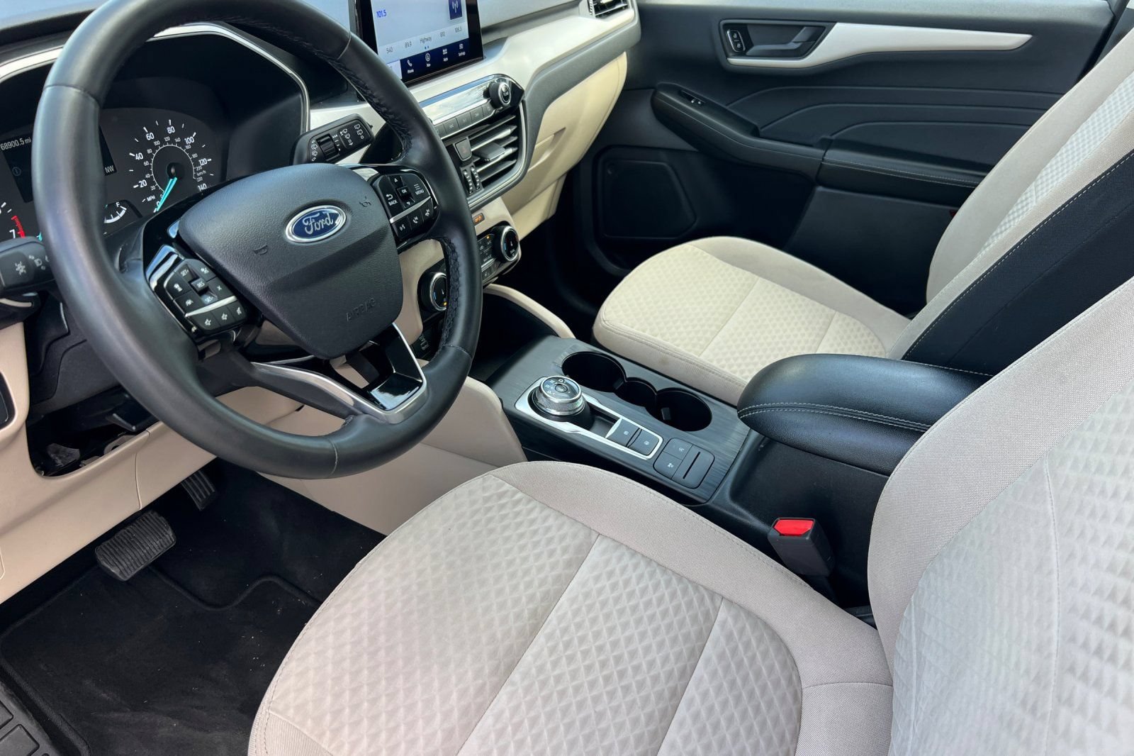 Certified 2022 Ford Escape SE w/ SE Sport Appearance Package AWD/4WD image 12