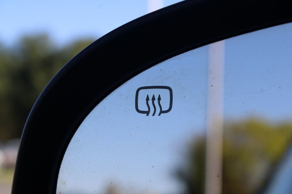 Used 2016 Toyota Corolla LE image 29