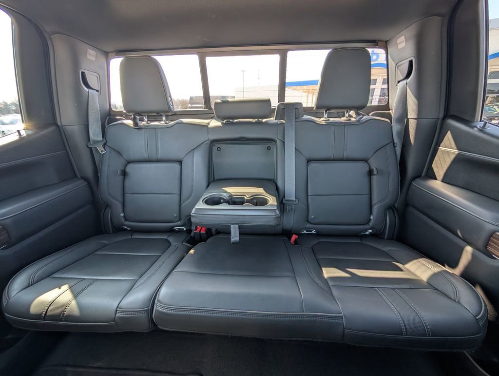 Used 2021 Chevrolet Silverado 1500 High Country image 23